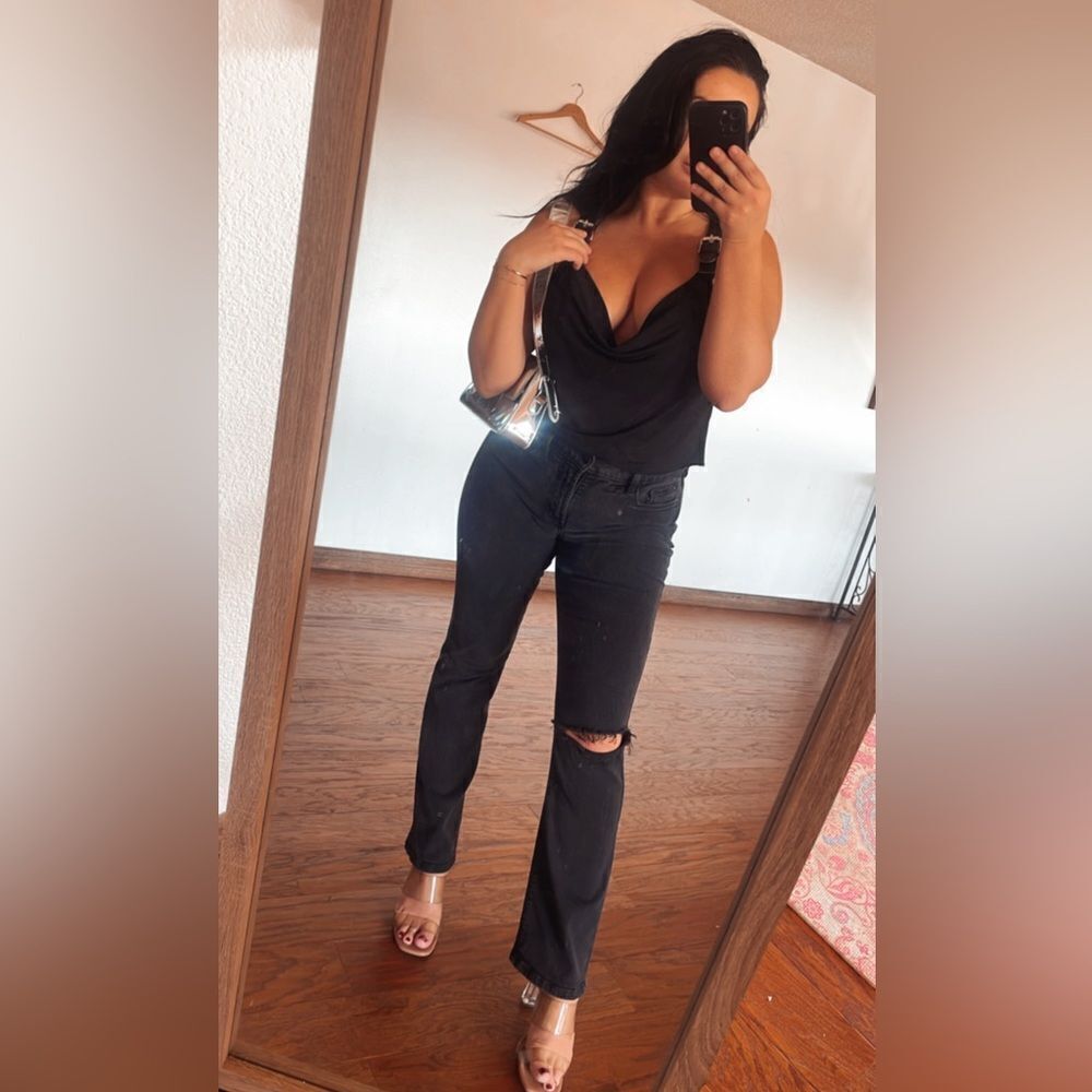 Black jeans 